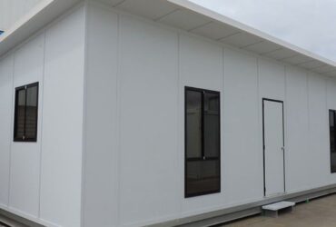 مقاول ساندوتش بانل بالرياض | تركيب ملاحق وهناجر ساندوتش بانل 0551033861